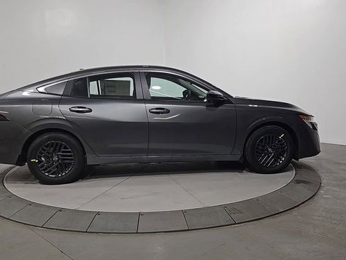 New 2026 Nissan Sentra SV w/ SV Convenience Package FWD image 6