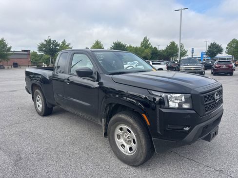 Used 2024 Nissan Frontier S w/ Technology Package AWD/4WD image 3