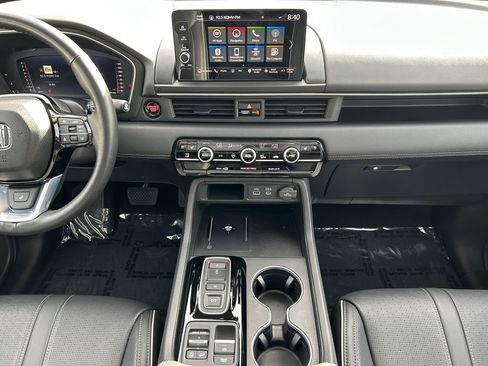 Used 2023 Honda Pilot Elite image 11