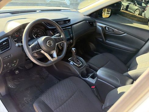 Certified 2019 Nissan Rogue S image 12