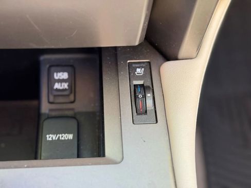 Used 2011 Lexus GX 460 image 26