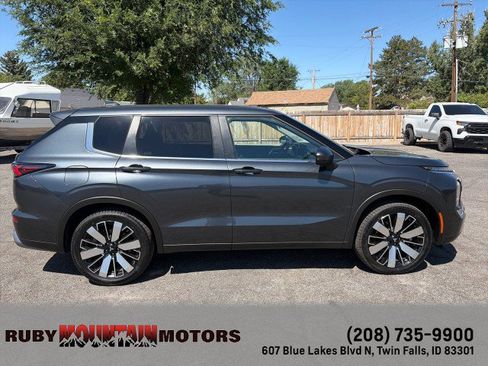 Used 2025 Mitsubishi Outlander SE AWD/4WD image 8