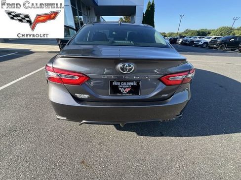 Used 2019 Toyota Camry SE FWD image 36