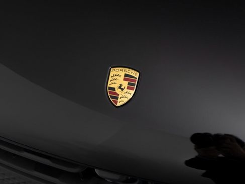 New 2026 Porsche Macan Turbo image 37