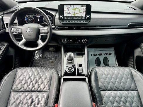 Used 2023 Mitsubishi Outlander SEL Black Edition image 18