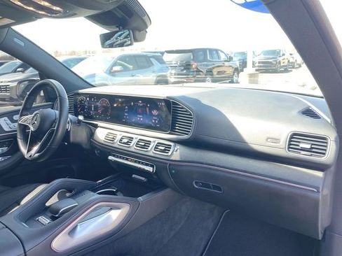 Used 2025 Mercedes-Benz GLS 450 4MATIC image 30