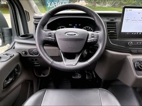 Used 2022 Ford E-Transit 148 High Roof Extended w/ Load Area Protection Package RWD image 5