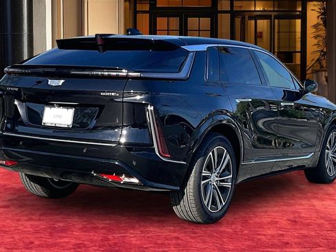 New 2026 Cadillac Lyriq Luxury w/ LPO, Floor Liner Package AWD/4WD image 6