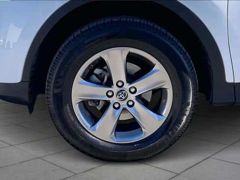 Used 2015 Toyota RAV4 XLE image 10