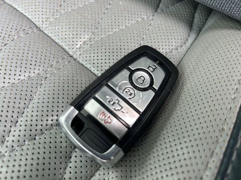 Used 2022 Ford F150 Limited AWD/4WD image 32