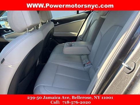 Used 2023 Genesis G70 2.0T image 24