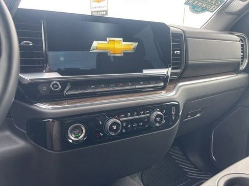 Used 2023 Chevrolet Silverado 1500 LT image 7