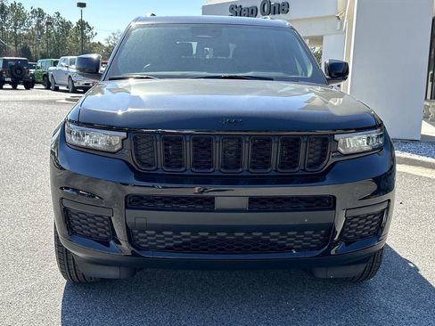 New 2025 Jeep Grand Cherokee L Altitude AWD/4WD image 4