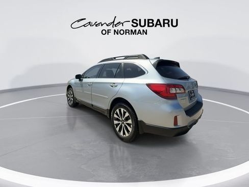 Used 2017 Subaru Outback 2.5i Limited AWD/4WD image 6