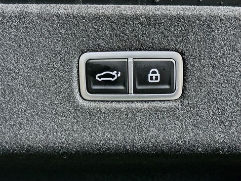 Used 2023 Hyundai Ioniq 6 Limited image 31