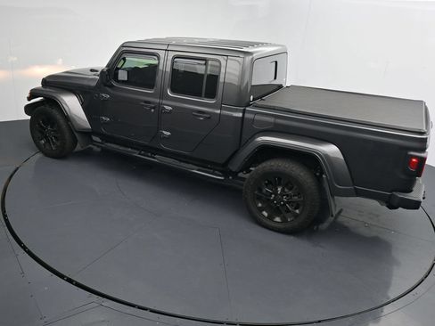 Used 2025 Jeep Gladiator Sport AWD/4WD image 13