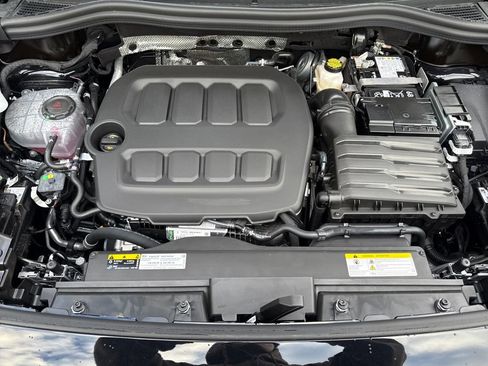 New 2026 Volkswagen Tiguan SE image 25