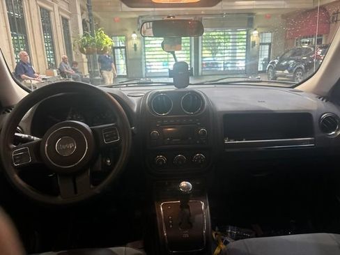 Used 2011 Jeep Patriot Sport AWD/4WD image 2