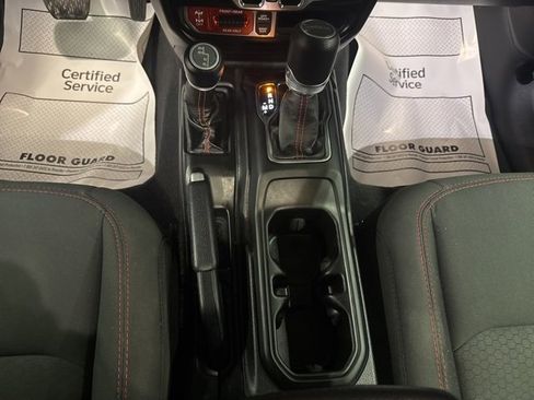 Used 2021 Jeep Gladiator Rubicon w/ Cold Weather Group image 16