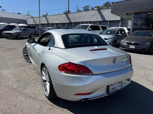 Used 2009 BMW Z4 sDrive35i image 2