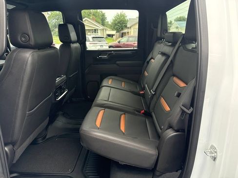 Used 2025 GMC Sierra 2500 AT4 AWD/4WD image 11
