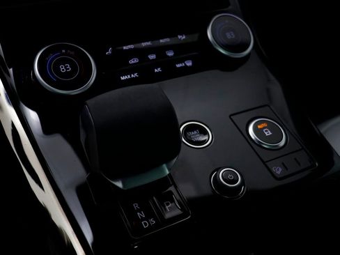 Used 2023 Land Rover Range Rover Sport SE image 13