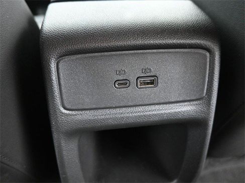 Certified 2025 Chevrolet Trax RS w/ Sunroof Package image 19