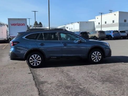 Certified 2022 Subaru Outback Premium image 9