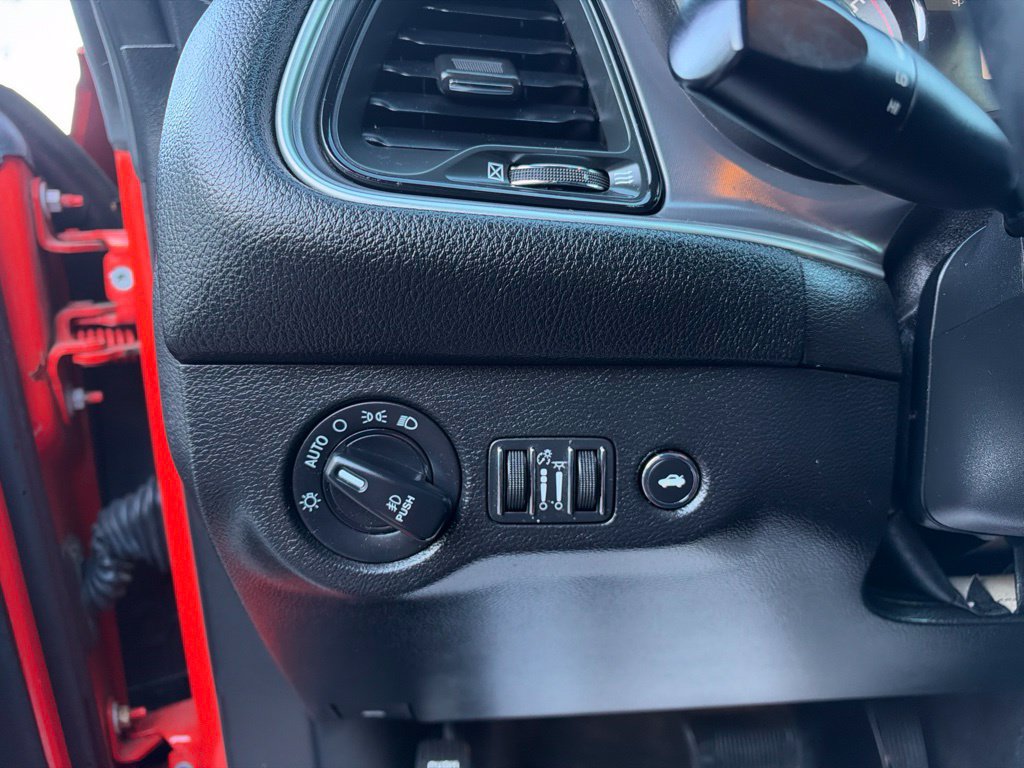 Used 2019 Dodge Challenger SXT w/ Driver Convenience Group RWD image 12