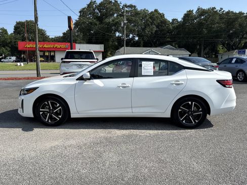 Used 2025 Nissan Sentra SV FWD image 2