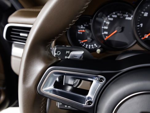 Used 2017 Porsche 911 Carrera GTS image 22