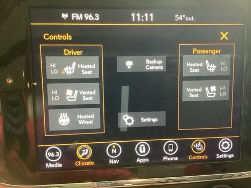 Used 2020 Jeep Grand Cherokee Limited w/ Luxury Group II image 25