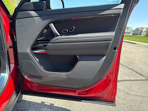 Used 2025 Land Rover Range Rover Sport Dynamic SE AWD/4WD image 17