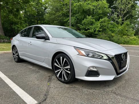 Used 2020 Nissan Altima 2.5 SR FWD image 4