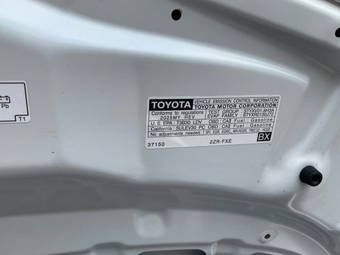 Used 2025 Toyota Corolla LE FWD image 24
