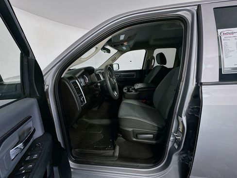 Used 2024 RAM 1500 Classic SLT AWD/4WD image 19