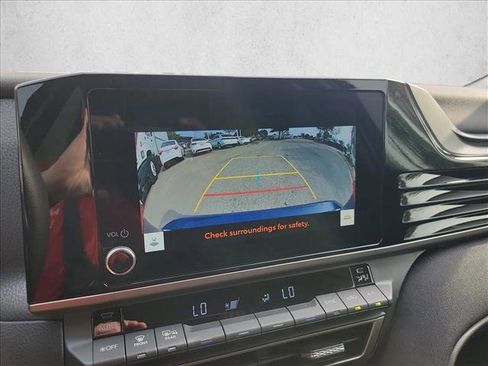 Used 2025 Toyota Camry LE w/ Convenience Package image 23