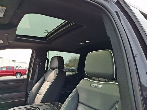 Used 2022 GMC Sierra 1500 AT4X image 13