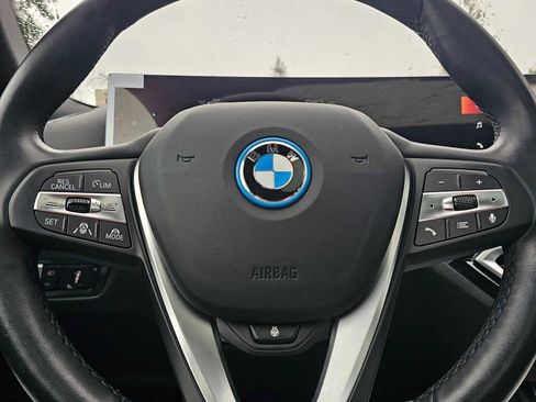 Used 2023 BMW i4 eDrive35 image 25