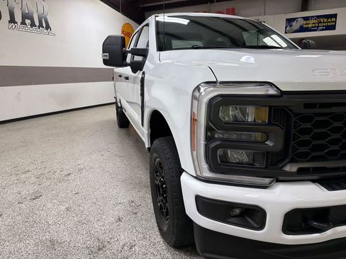 Used 2023 Ford F250 XL w/ STX Appearance Package AWD/4WD image 14