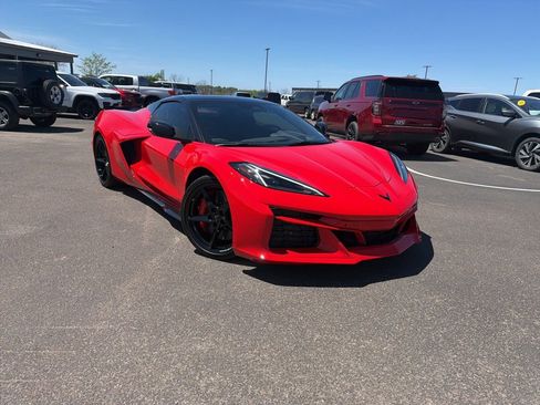 Used 2025 Chevrolet Corvette E-Ray w/ Stealth Interior Trim Package AWD/4WD image 1