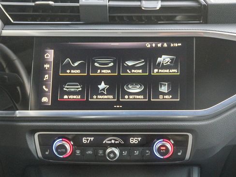 Used 2023 Audi Q3 2.0T Premium w/ Convenience Package image 15