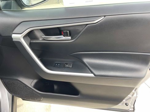 Used 2022 Toyota RAV4 XLE Premium w/ Carpet Mat Package (TMS) FWD image 22