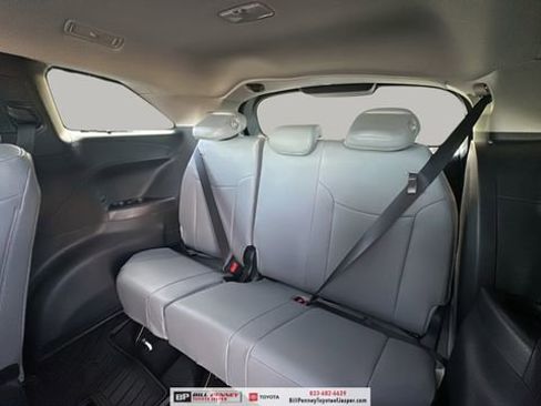 New 2026 Toyota Sienna XLE image 20