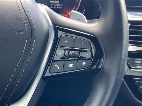 Used 2021 BMW 530i w/ Premium Package image 22