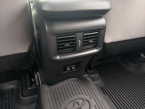 Used 2019 Toyota RAV4 XLE image 36