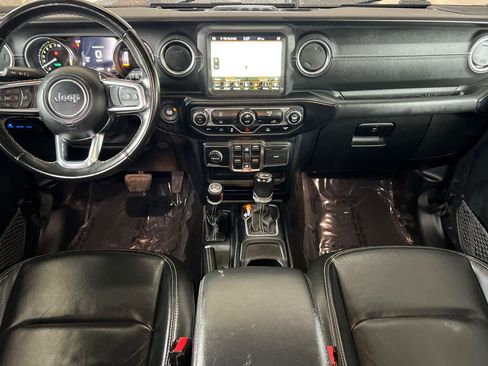 Used 2021 Jeep Wrangler Unlimited Sahara image 3