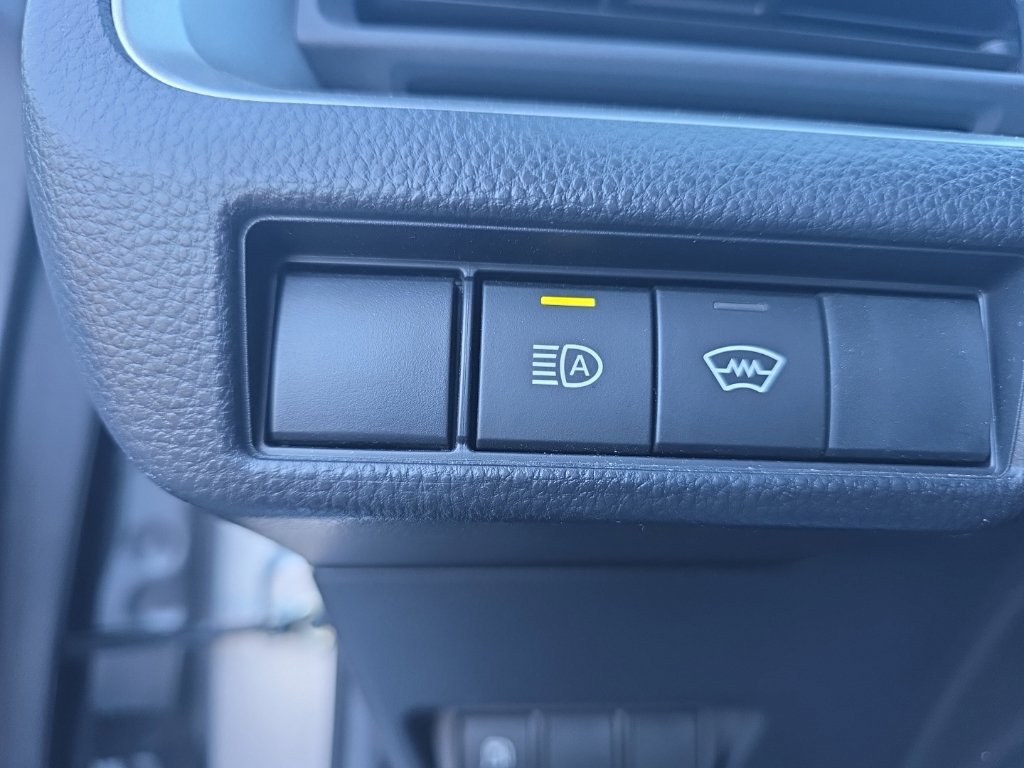 Certified 2023 Toyota Prius LE AWD/4WD image 15