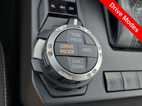 Certified 2024 Toyota Tacoma TRD Off-Road AWD/4WD image 13