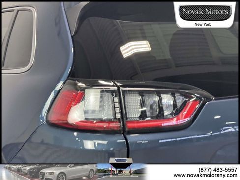 Used 2021 Jeep Cherokee Limited image 6